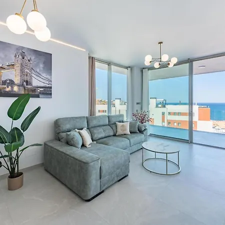 Luxury 2 Bedroom With Sea View Apartmán *