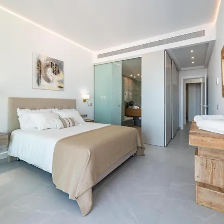 Luxury 2 Bedroom With Sea View Apartmán