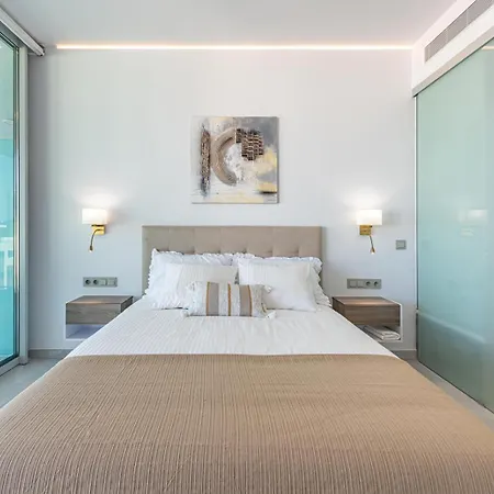 Apartmán Luxury 2 Bedroom With Sea View *